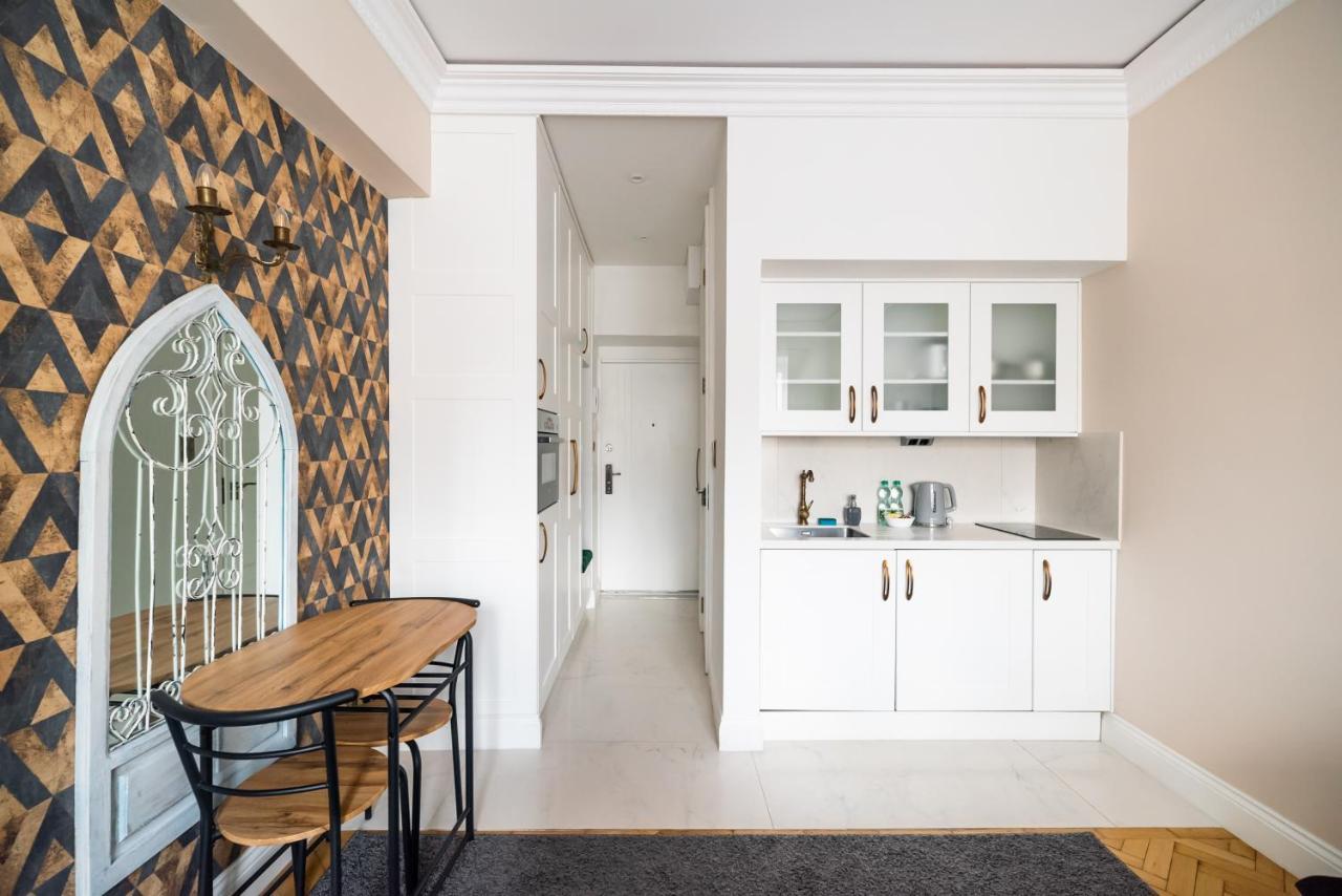 ורשה City Centre All In One Apartment מראה חיצוני תמונה